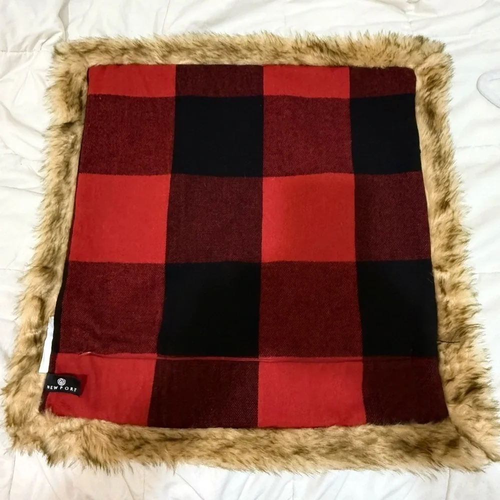 Buffalo Plaid with Faux Fur Trim Christmas Throw Pillow Covers 21*21 Set of 2